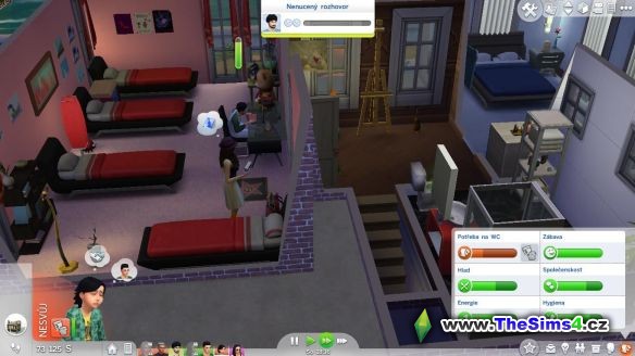 To je tedy rande snů! Samuel paří na PC a Sabina si jde číst.