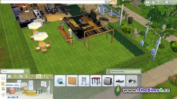 A na zahradě - průlezky.