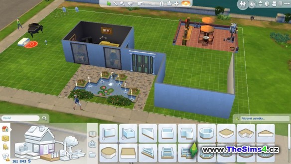 Sabina si také vybrala extravagantní vchodové dveře.